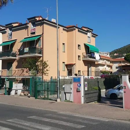 Moira * Pietra Ligure